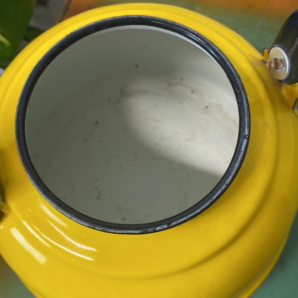 Enamel Yellow Tea Kettle Made in Poland 💛🖤 Vintage - Picture 3 of 6